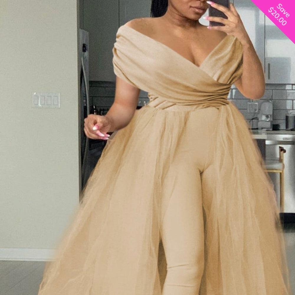 Pants suit
